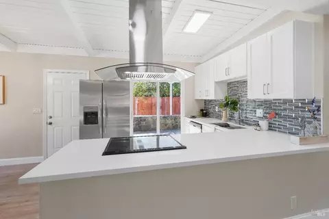 1401 Monroe St, Fairfield, CA 94533 photo 8