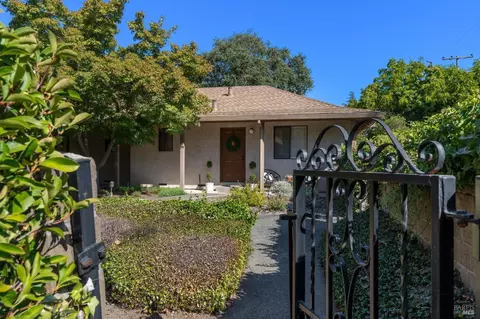 836 W Spain St #4, Sonoma, CA 95476