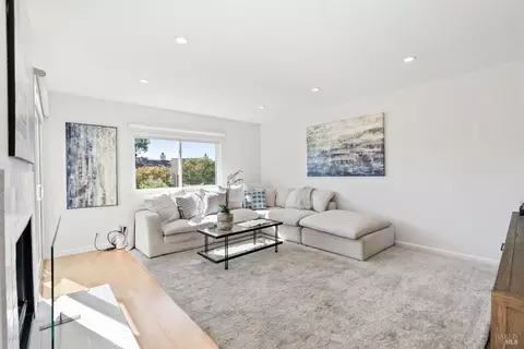 17 Byron Cir, Mill Valley, CA 94941 photo 4