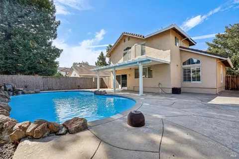 601 Harvard Ave, Vacaville, CA 95687