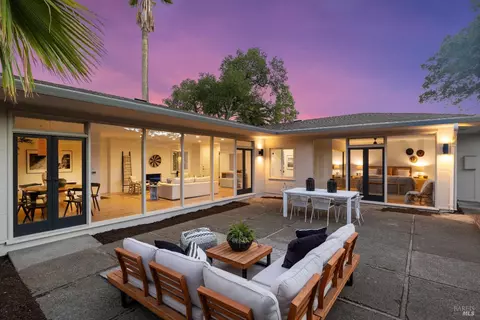 51 Rafael Dr, San Rafael, CA 94901