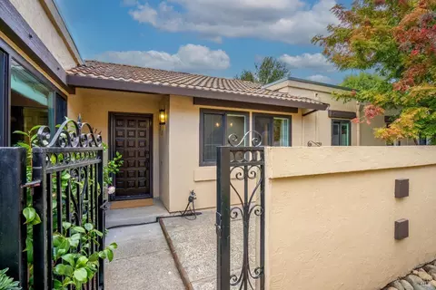 114 La Mancha Dr, Sonoma, CA 95476