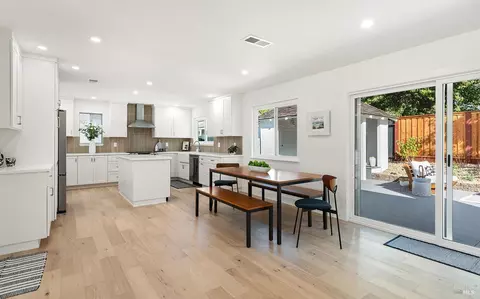 331 Azalea Ct, Healdsburg, CA 95448 photo 5