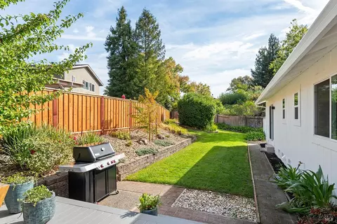 331 Azalea Ct, Healdsburg, CA 95448 photo 20