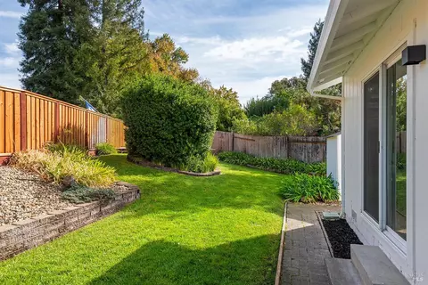 331 Azalea Ct, Healdsburg, CA 95448 photo 22