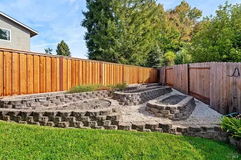 331 Azalea Ct, Healdsburg, CA 95448 photo 24