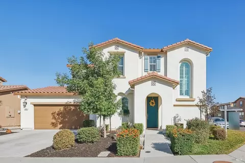 449 Alyssum Dr, Vacaville, CA 95687