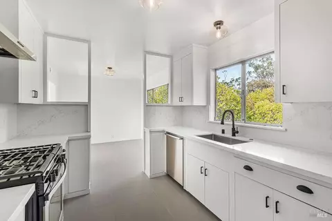 9 Alta Vista Way, San Rafael, CA 94901