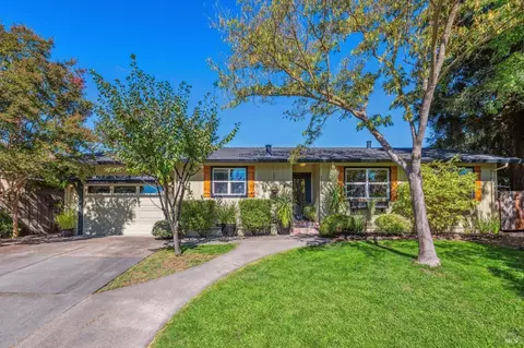 18763 King Ct, Sonoma, CA 95476
