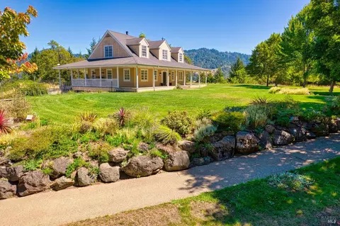 3770 Eel Rock Rd, Myers Flat, CA 95554