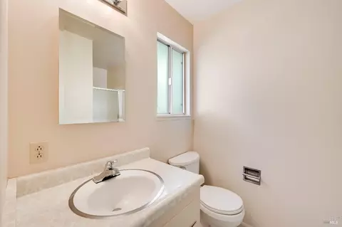 345 E O St, Benicia, CA 94510 photo 39