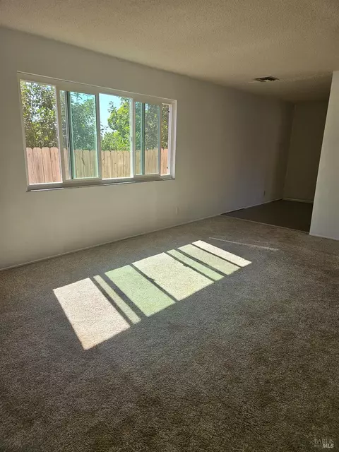 117 Charles Ct, Vallejo, CA 94591 photo 9