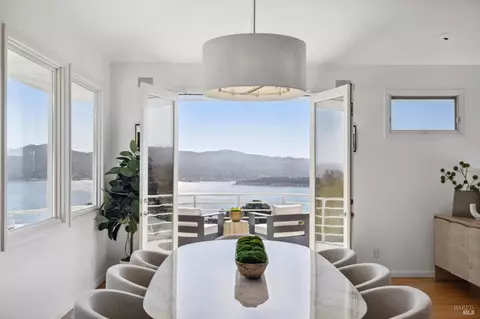 152 Hacienda Dr, Tiburon, CA 94920