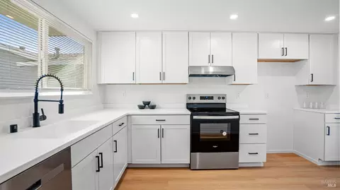 1724 Daniel Ct, Fairfield, CA 94533 photo 9