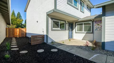 1724 Daniel Ct, Fairfield, CA 94533 photo 5