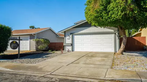 1724 Daniel Ct, Fairfield, CA 94533 photo 2