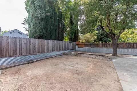 605 Empire Dr, Ukiah, CA 95482 photo 16
