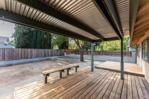 605 Empire Dr, Ukiah, CA 95482 photo 14