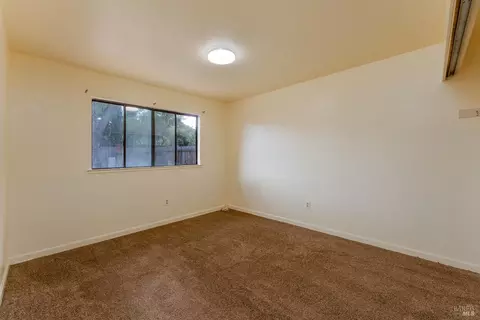 605 Empire Dr, Ukiah, CA 95482 photo 10