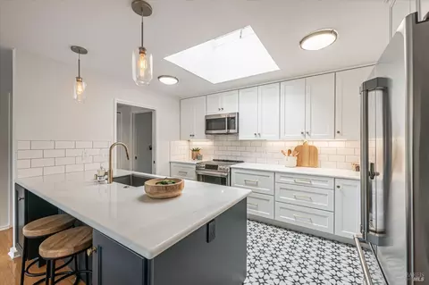 45 Knollwood Dr, San Rafael, CA 94901