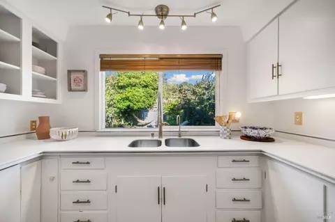 111 W Baxter St, Vallejo, CA 94590 photo 22