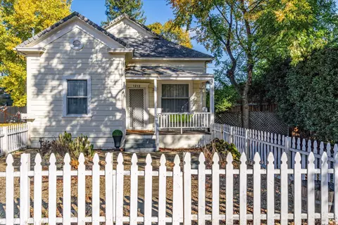 1212 Edwards St, Saint Helena, CA 94574