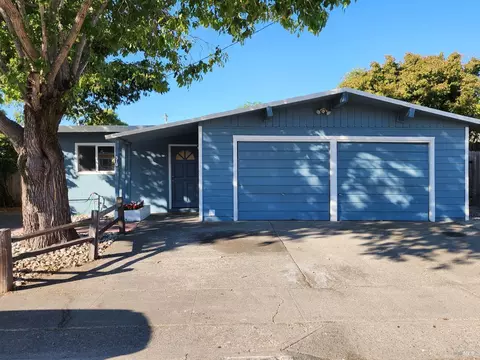 519 Palomino Dr, Santa Rosa, CA 95401