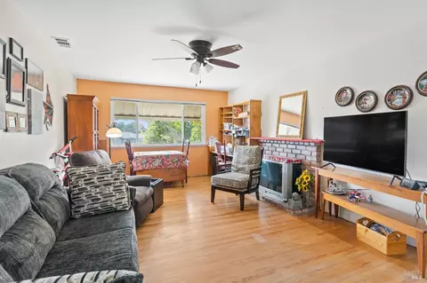 200 Cardinal Ln, Vallejo, CA 94589 photo 3