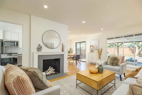 26 Echo Ave, Corte Madera, CA 94925