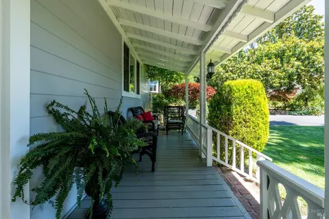 Exterior - 5700 Old River Rd, Ukiah, CA 95482 photo 4 of 14