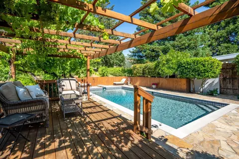 Exterior - 5700 Old River Rd, Ukiah, CA 95482 photo 8 of 14