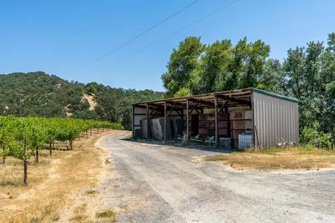 Exterior - 5700 Old River Rd, Ukiah, CA 95482 photo 12 of 14