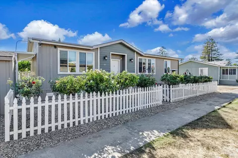 50 Pamela Dr, Petaluma, CA 94954
