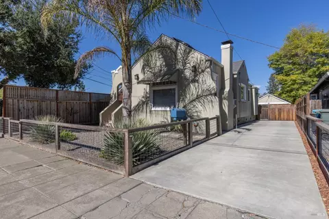 615 Maple Ave, Santa Rosa, CA 95404