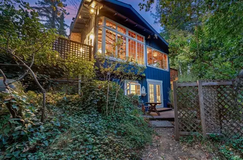 11928 Pine Ridge Rd, Forestville, CA 95436