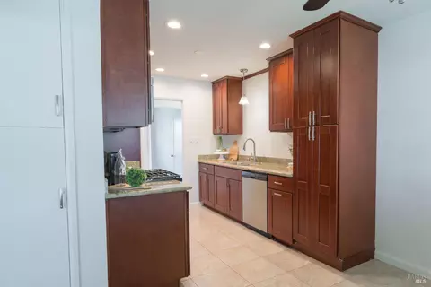 768 Beechwood Ave, Vallejo, CA 94591 photo 6