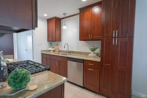 768 Beechwood Ave, Vallejo, CA 94591 photo 9