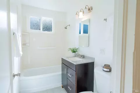768 Beechwood Ave, Vallejo, CA 94591 photo 16