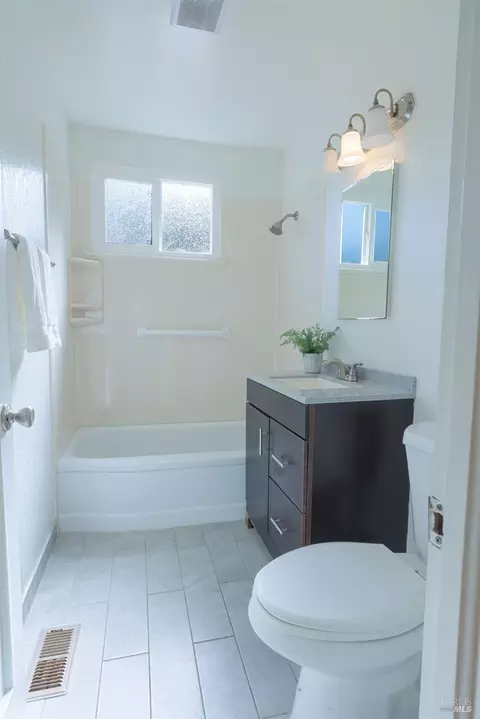 768 Beechwood Ave, Vallejo, CA 94591 photo 17