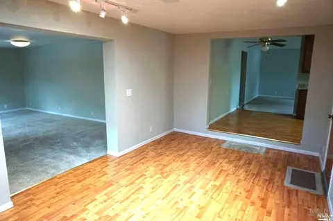 289 Daphne Dr, Fairfield, CA 94533 photo 9