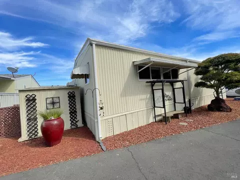 320 Mark Way, Napa, CA 94558 photo 4