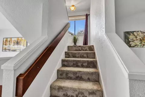 128 Nashville Ln, Vallejo, CA 94591 photo 19
