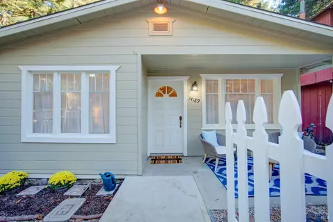 14189 Cherry St, Guerneville, CA 95446