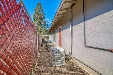 6303 Lakeside Dr, Clearlake, CA 95422 photo 41