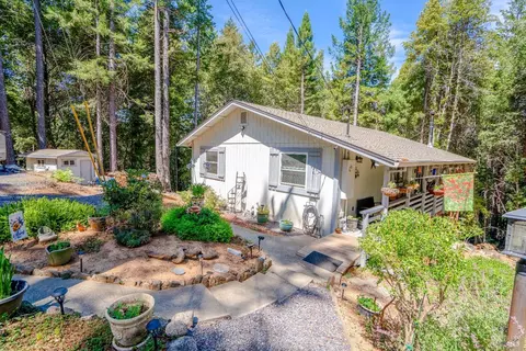 24202 Birch Ter, Willits, CA 95490