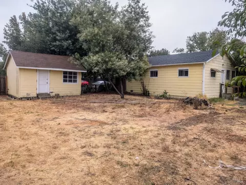 399 Monte Vista Ave, Healdsburg, CA 95448