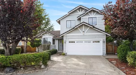 124 Luann Ct, Windsor, CA 95492