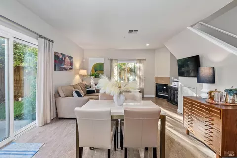 6 Bridgegate Way, Napa, CA 94559 photo 3