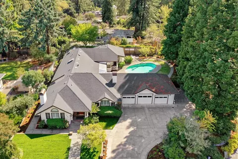 7990 Mitchell Ct, Sebastopol, CA 95472 photo 2