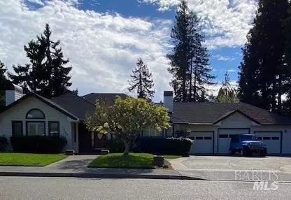 7990 Mitchell Ct, Sebastopol, CA 95472